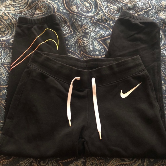 Nike capri joggers women’s Sz.Xs - Picture 1 of 4
